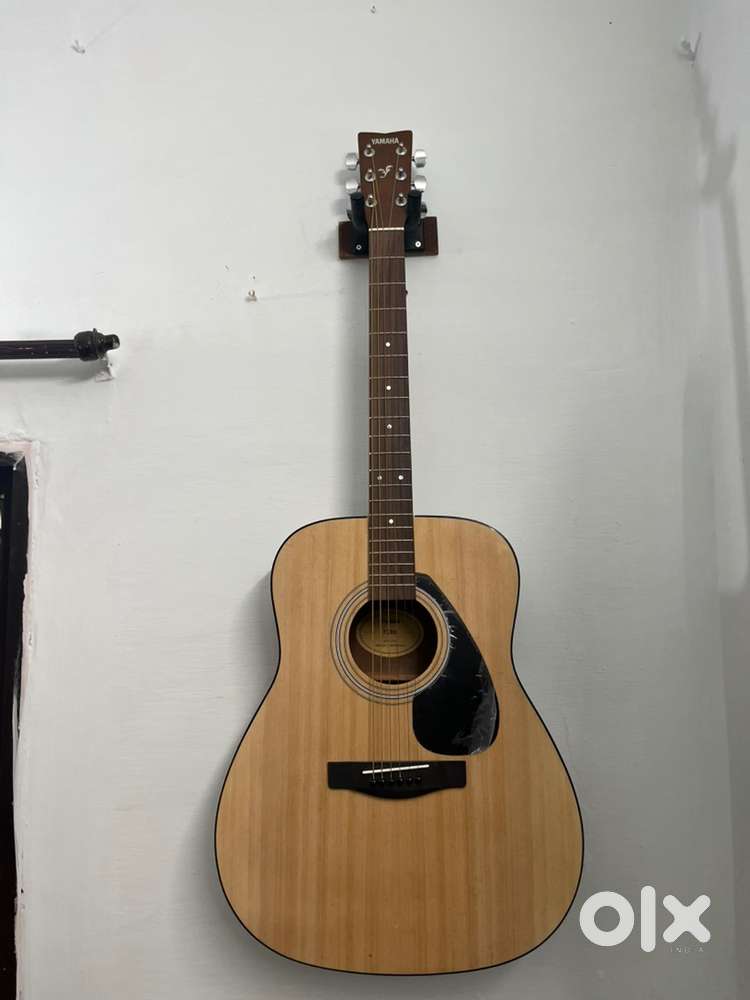Yamaha guitar