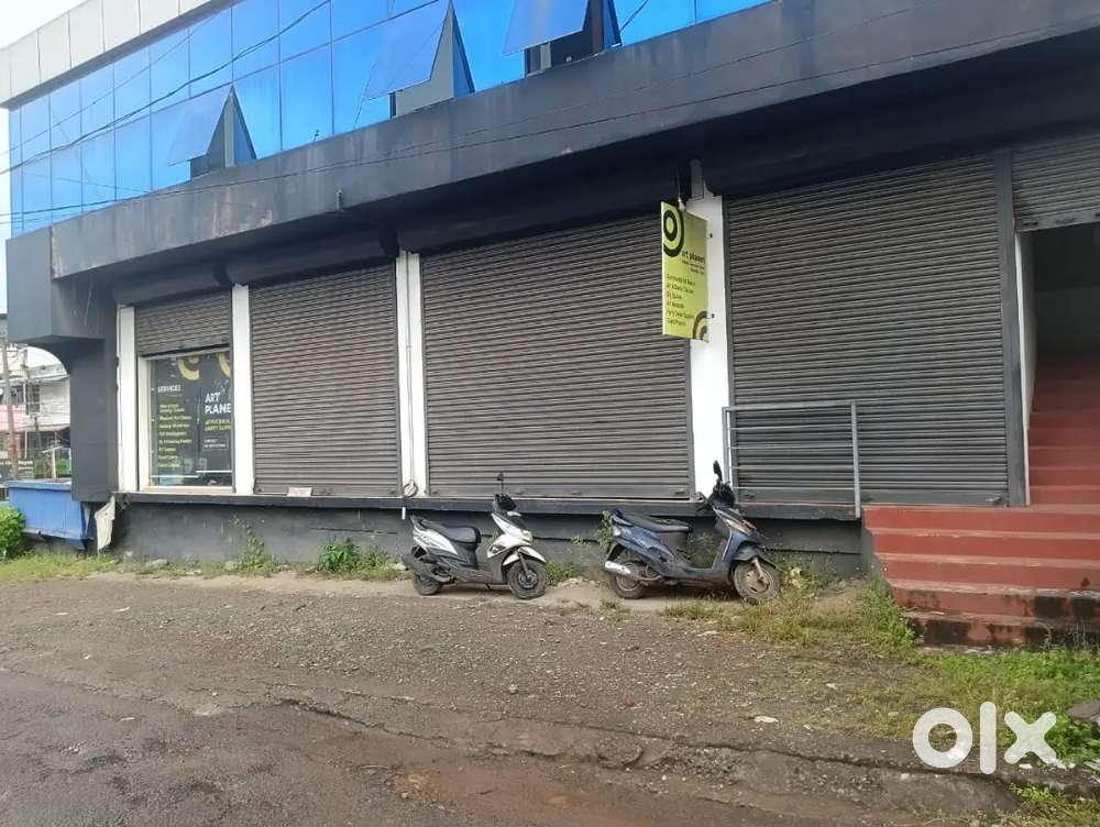 2200sqft 1st floor building for   at airport seaport road kalamassery