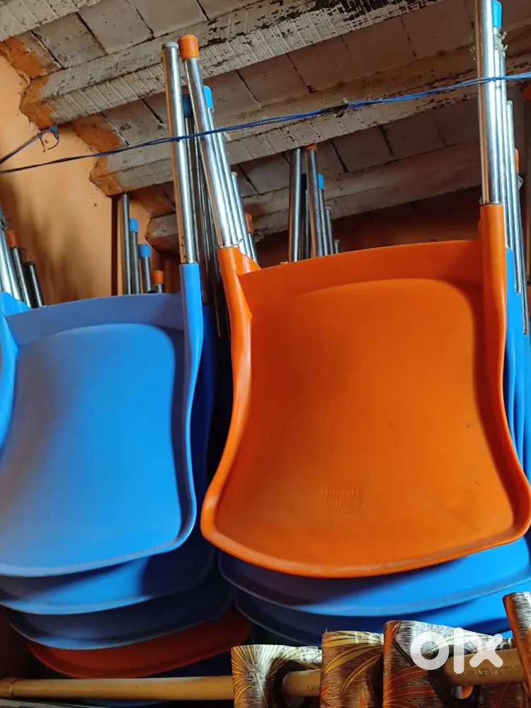 Cello chairs and dinning table(steel)