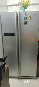 Samsung Side by Side Door Fridge.. Beautiful condition