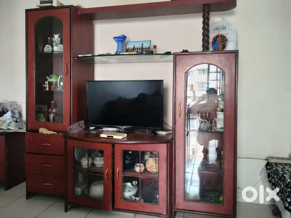 Cabinet for sale(Excluding TV)