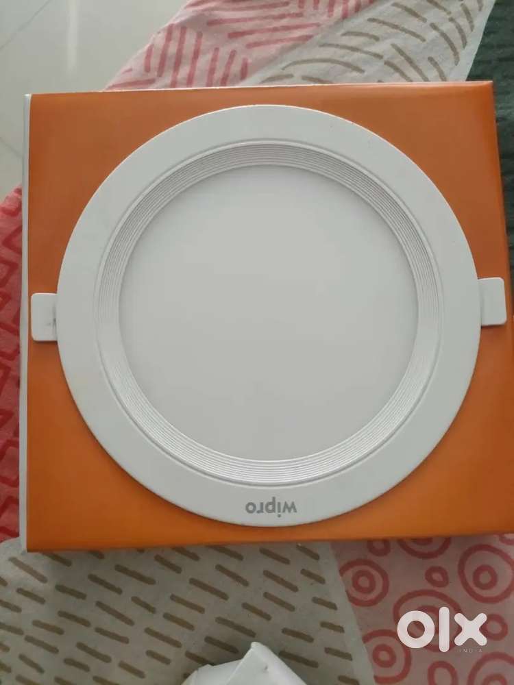 12 Wipro ceiling light with inbuilt chowk-not required outside chowk.