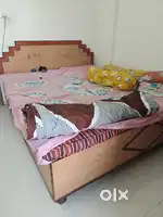 Queen size Bed with metress
