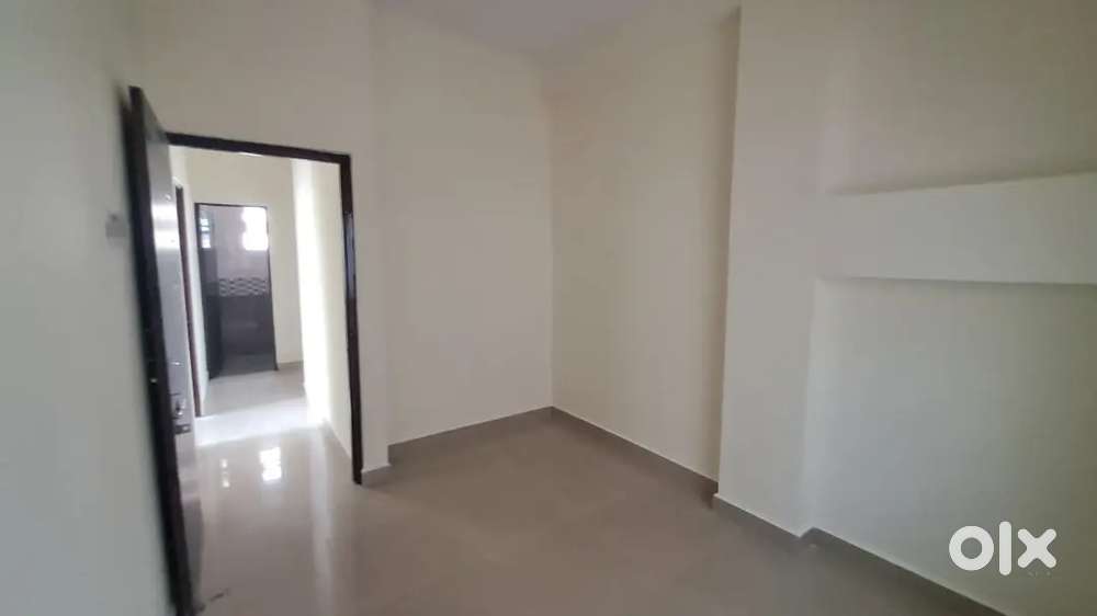 Flat in budget