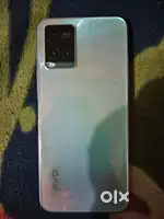 Vivo y33s 8 128 mai hai folder dalega isme baki phone ok no problem