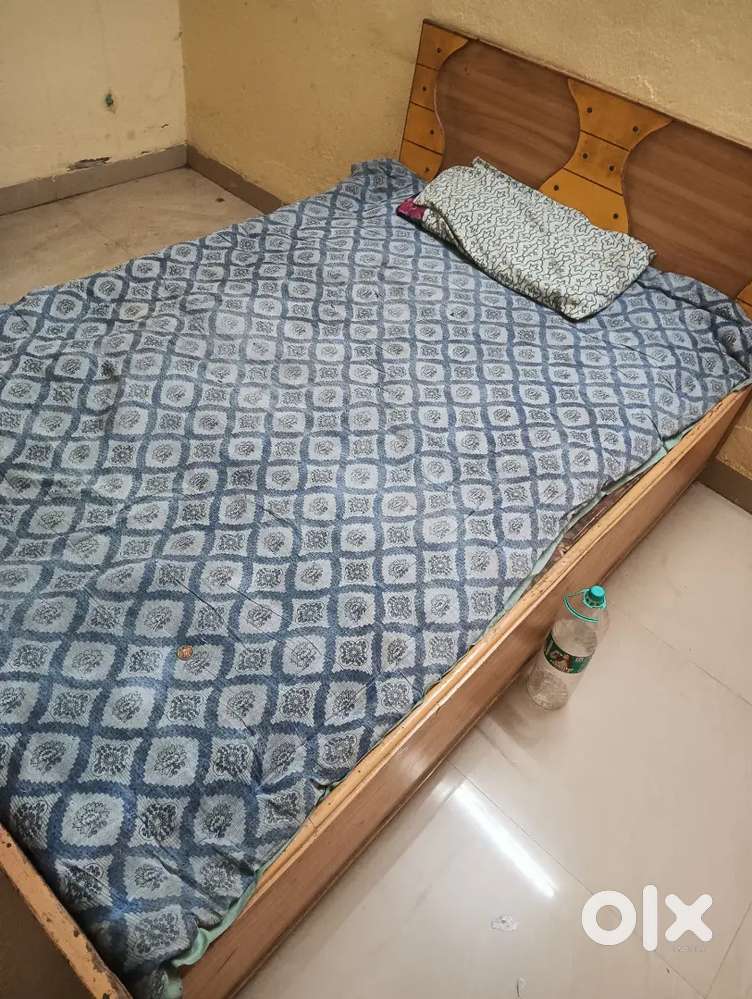 urgent sell for this double bed