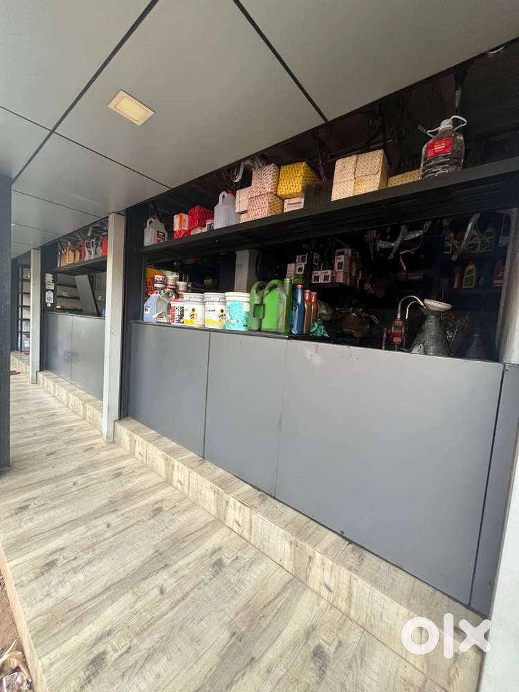 Spareparts shop for sale in prime location