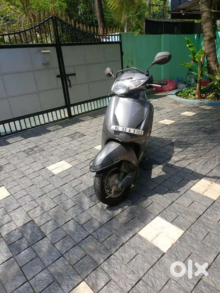 Honda activa 2009, ash color 1st test done