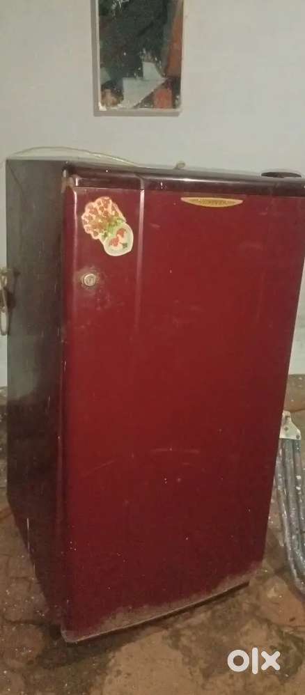 Videocon fridg red colour