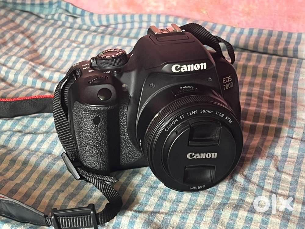 Canon 700 D