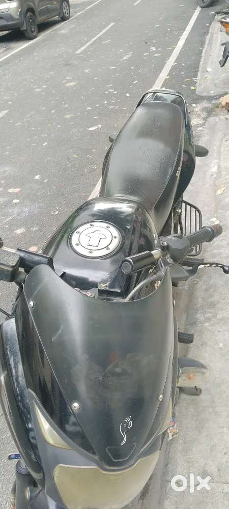 Single hand used good condition pulsar with new tyres