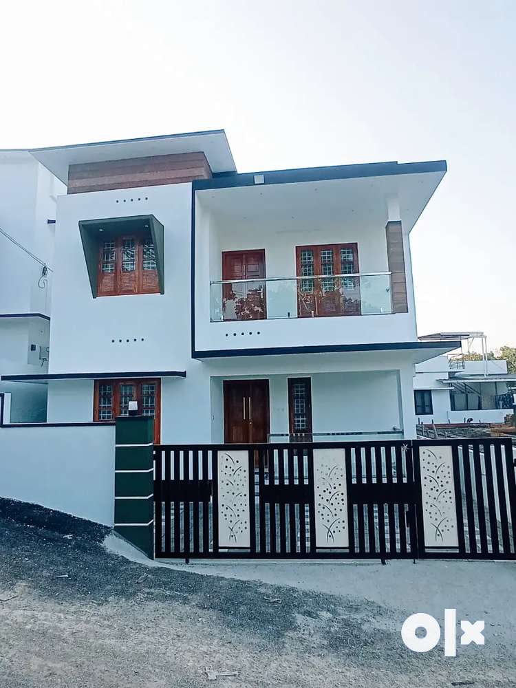 Attractive new house for sale in Pothencode