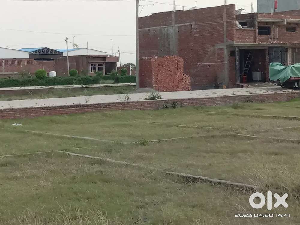 67 gaj ka plot gated colony mein Delhi Road Moradabad pe