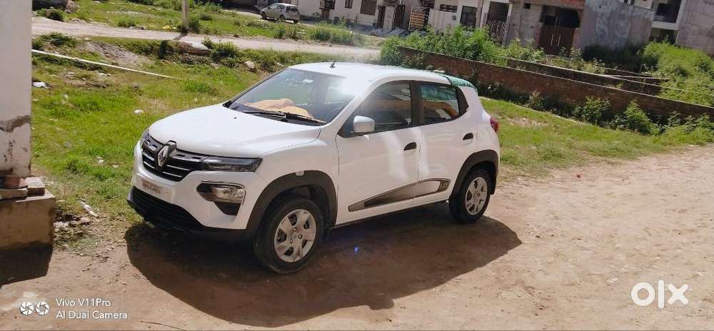 2020 model First owner one key centre locking and spare key normal