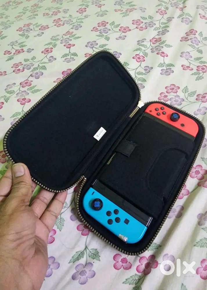 Nintendo Switch V1 with complete Set