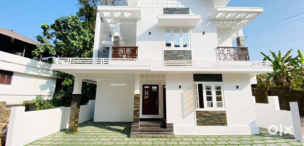 ധോണി –KV School അടുത്ത് 3 BHK Luxury Villas