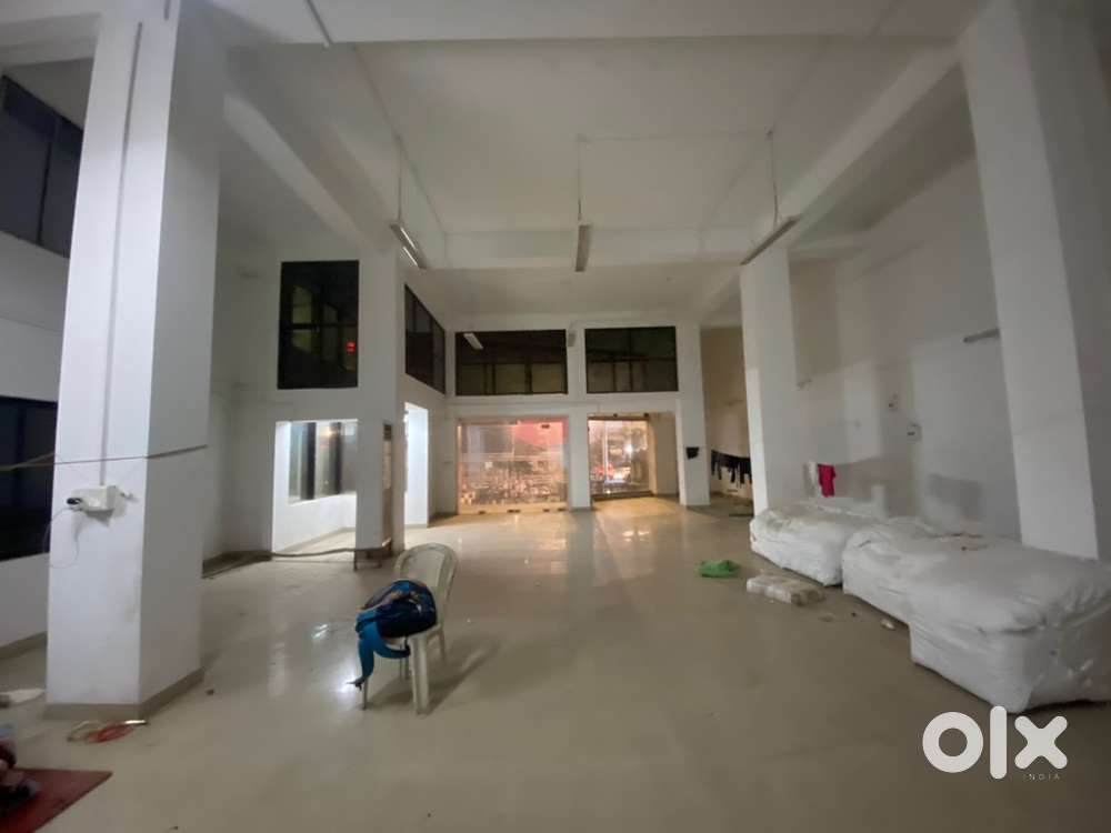 SHOWROOM SPACE AT GS ROAD FOR RENT