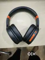 Boat headphone