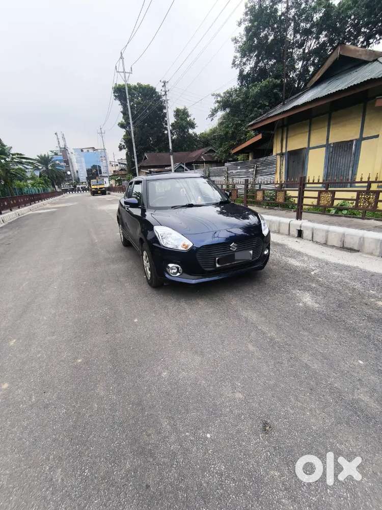 2018 Maruti Swift VXI AMT - Great Condition, Well Maintained!