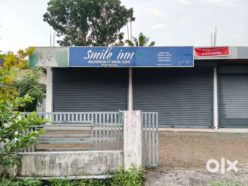 2 Shutters Commercial Building for Rent