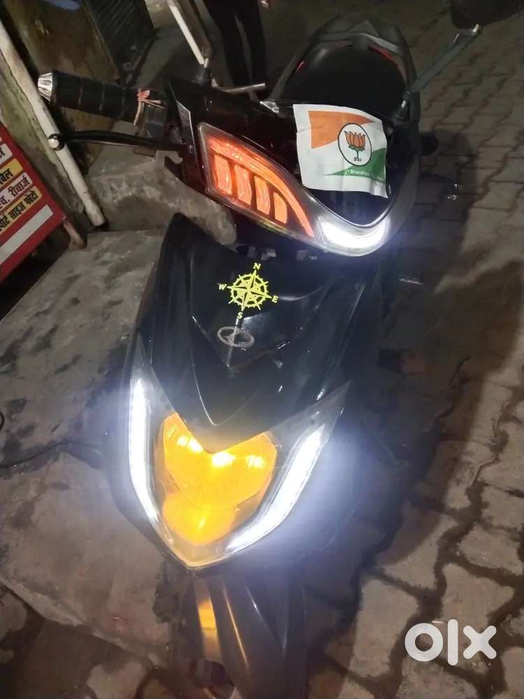 गाड़ी शानदार हे लेने के इच्छुक संपर्क करे 1 हैंड चला ही हे केवल