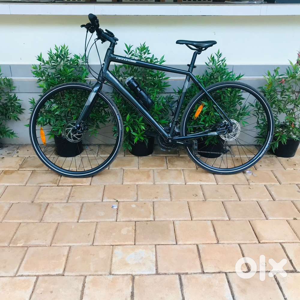 Cannondale quick 3 (hybrid bike )
