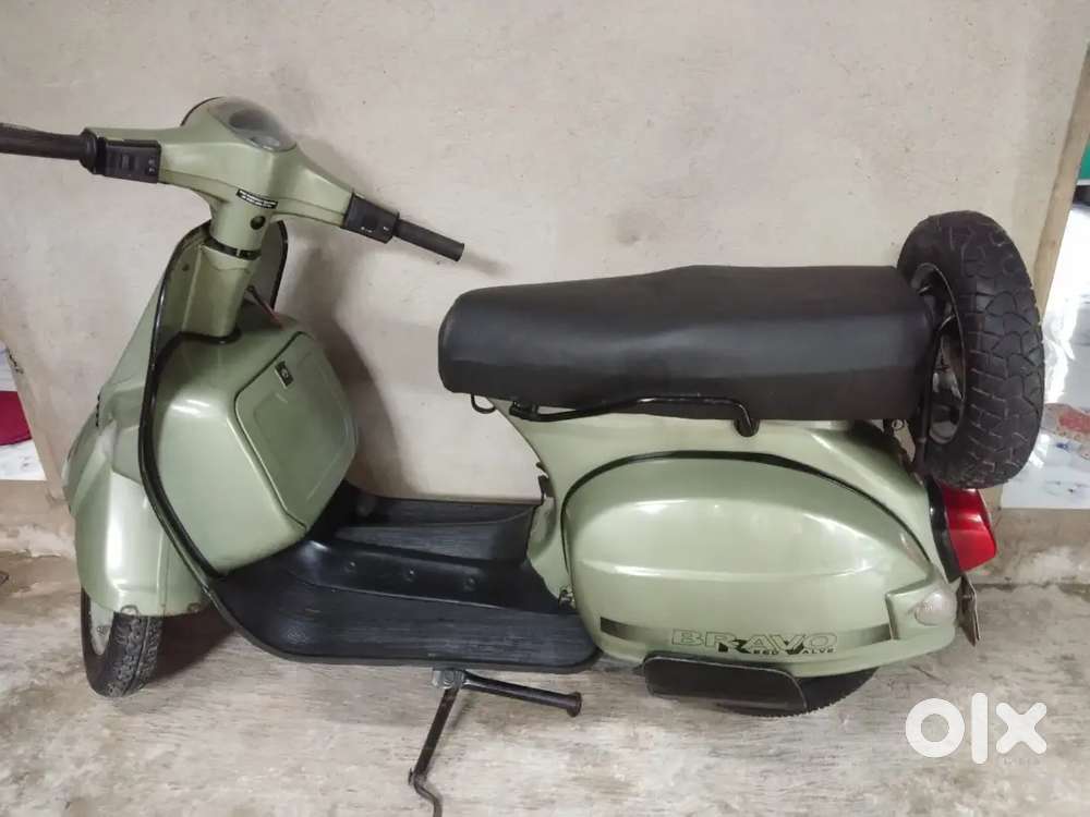 Bajaj Bravo খুব সুন্দর কন্ডিশন 30000 ফিক্স প্রাইজ