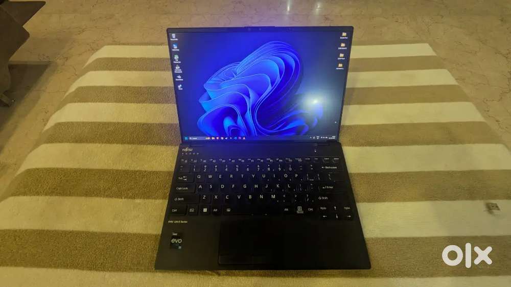 Fujitsu UH-X Series Laptop (i5 13th gen)