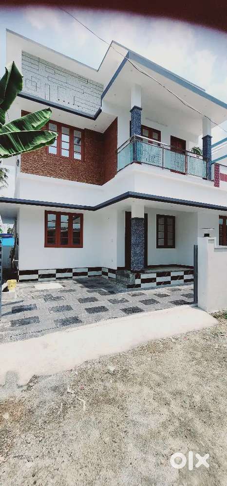 New Posh 3 bhk, Edapally, Varapuzha, bus stop near, Well & Corp Water