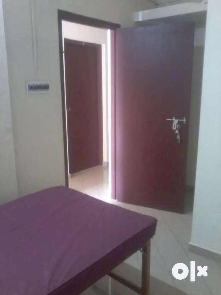 Bachelors Accommodation available (Ladies &Gents) @Chovva, Kannur