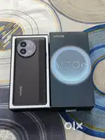 Vivo V30e (5G) 128GB With Box Charger