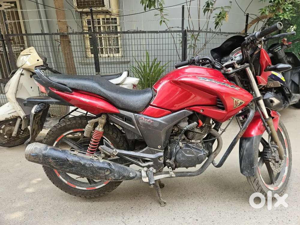 Hero Hunk motorcycle