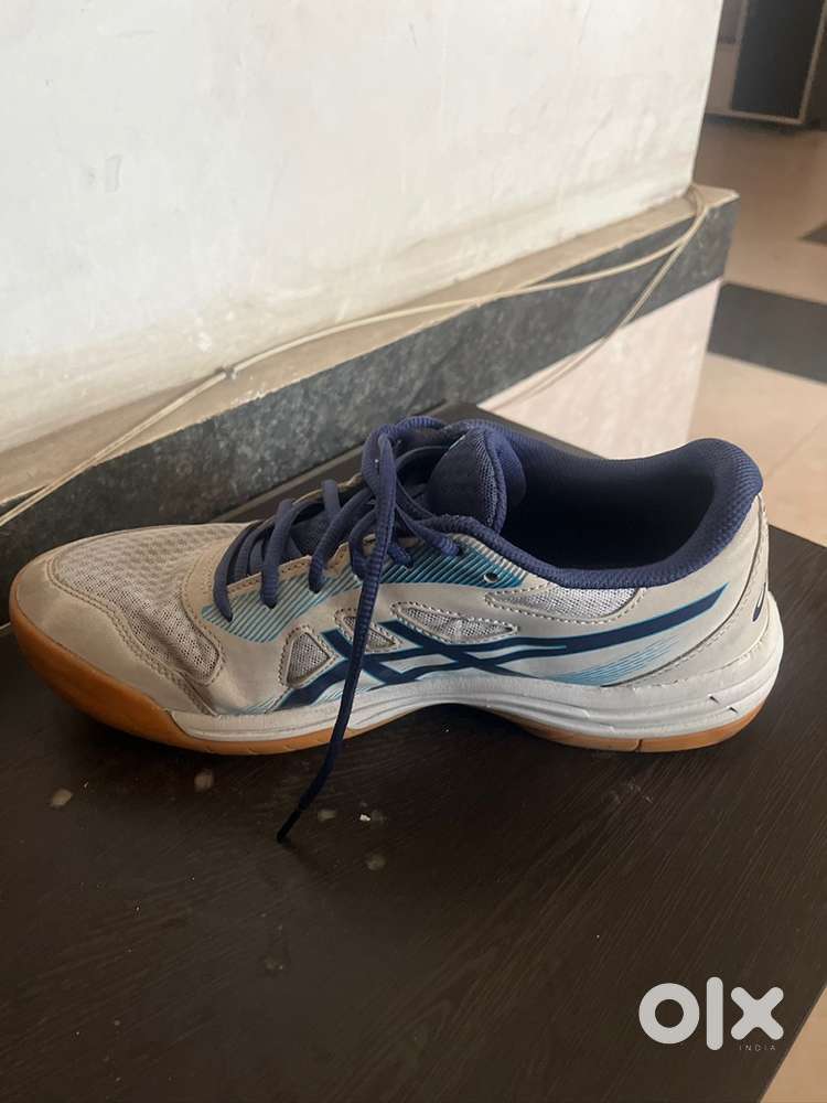 Asics sports shoes in excellent condition