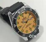 SEIKO AUTOMATIC SPORTS DIVER'S 300M DAY/DATE ROTATE BAZEL WATCH