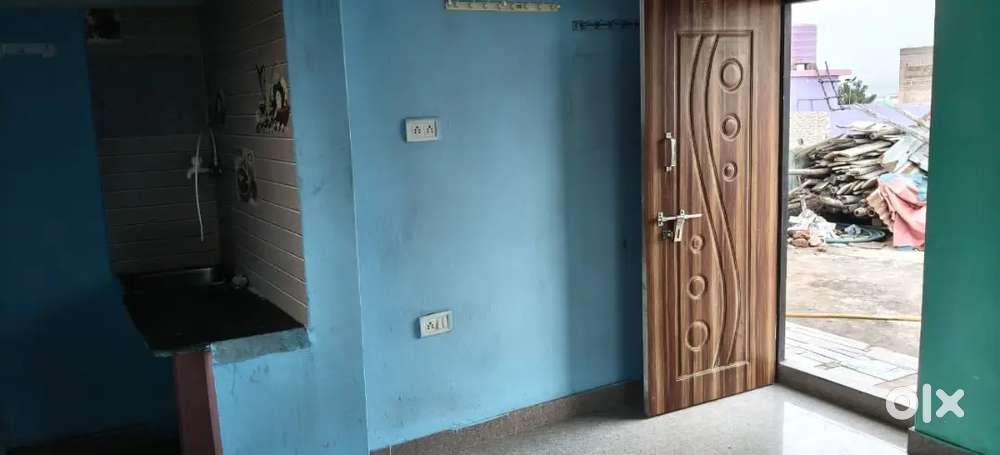 1room attach kitchen + bathroom available rent in Bharatpur lean no 4