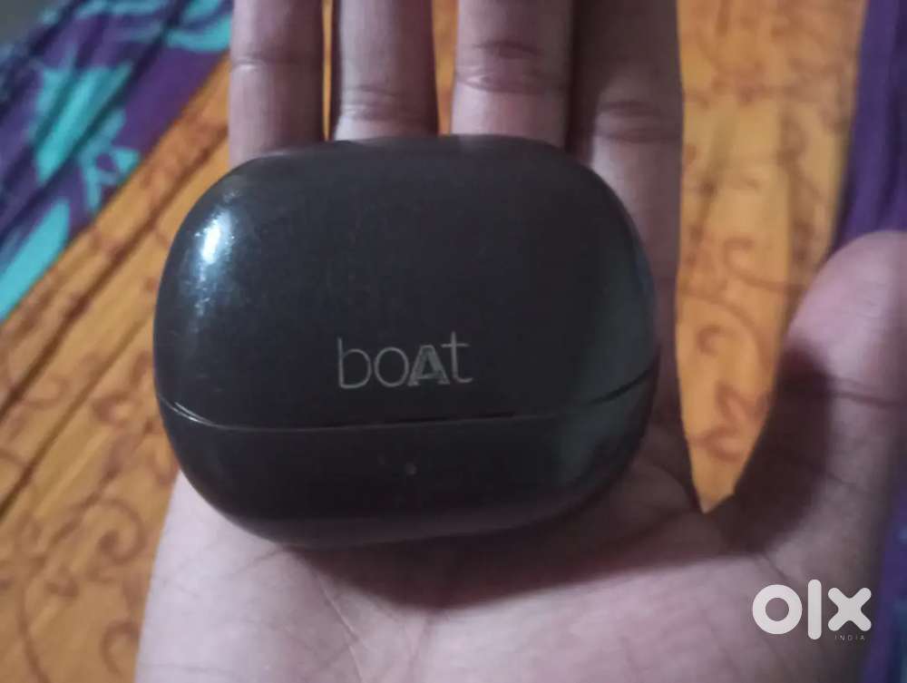 bOAT Airpods