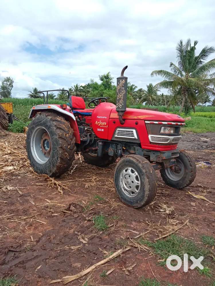 Mahindra 555