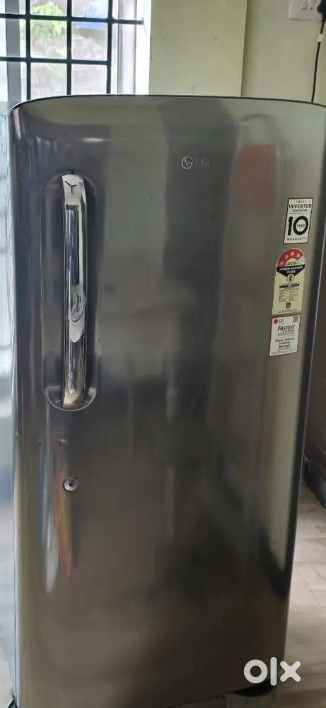 New exclusive LG fridge for sale !!