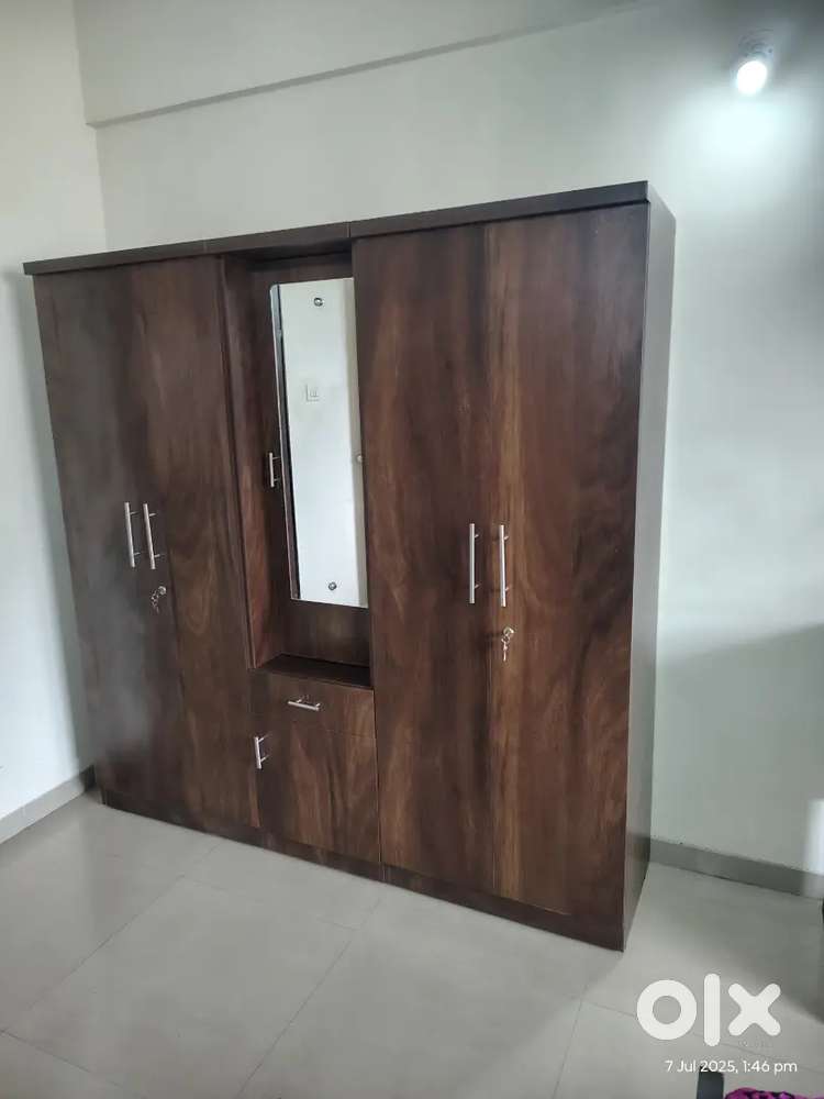 5 door wardrobe new brand