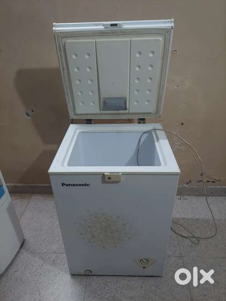 1Deep frize & 1 microwave owen for sale