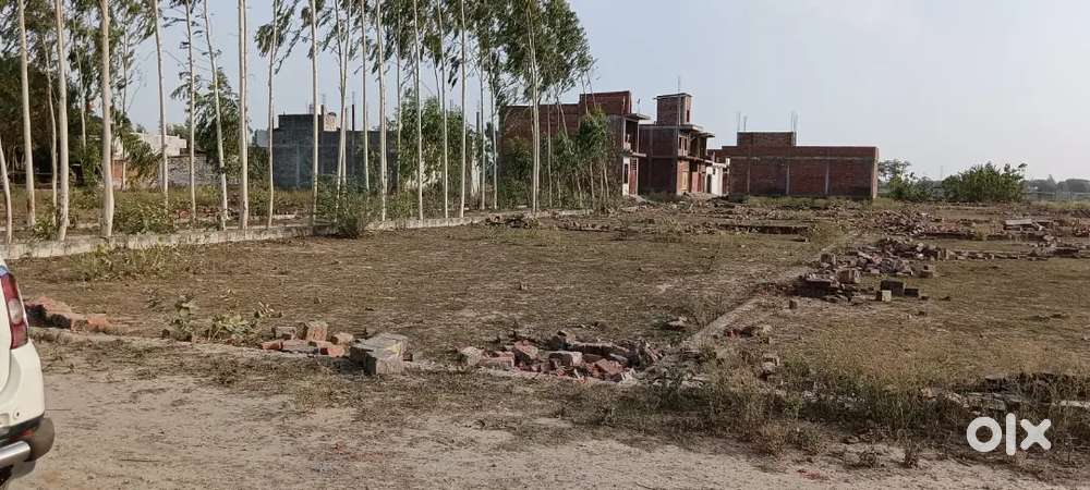 Freehold residential land for sale in sarosa digiha,agra expressway