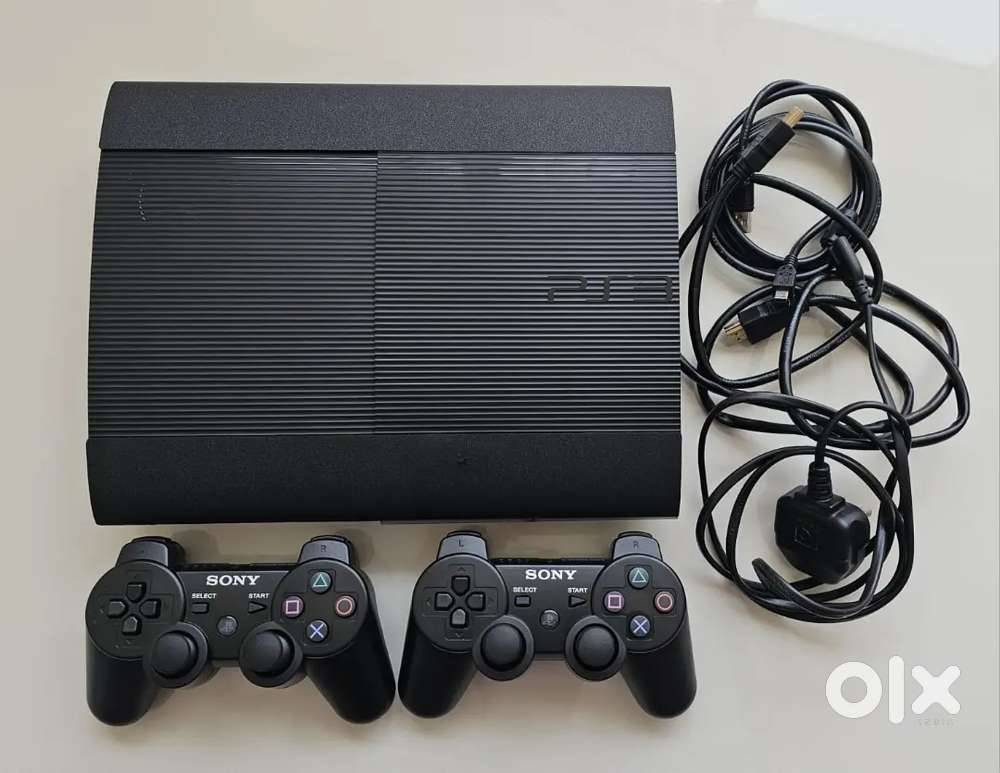Playstation 3 PS3 Superslim with 320 GB HDD and 2 Controllers
