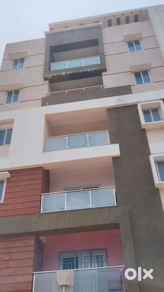 1000 sft ready to move new EF 2BHK flat for sale at atchutapuram