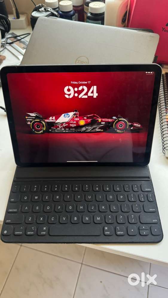 Apple iPad keyboard 10.9 inches