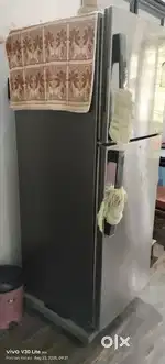 Good condition refrigerator 5 star. Low current