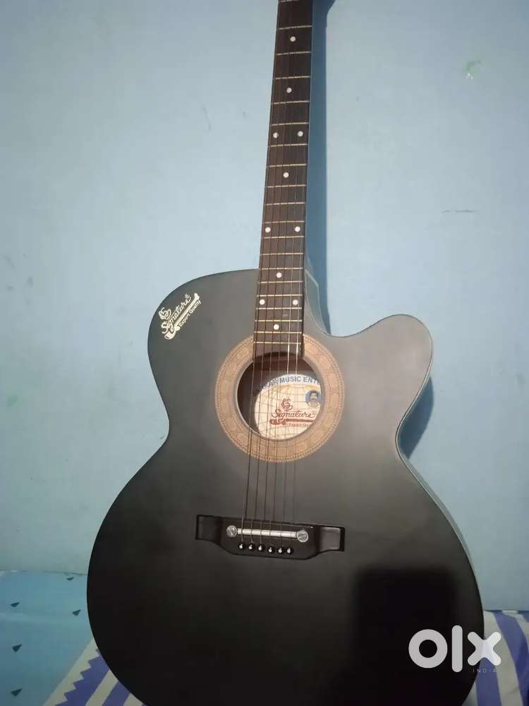 Acoustic guitar,black