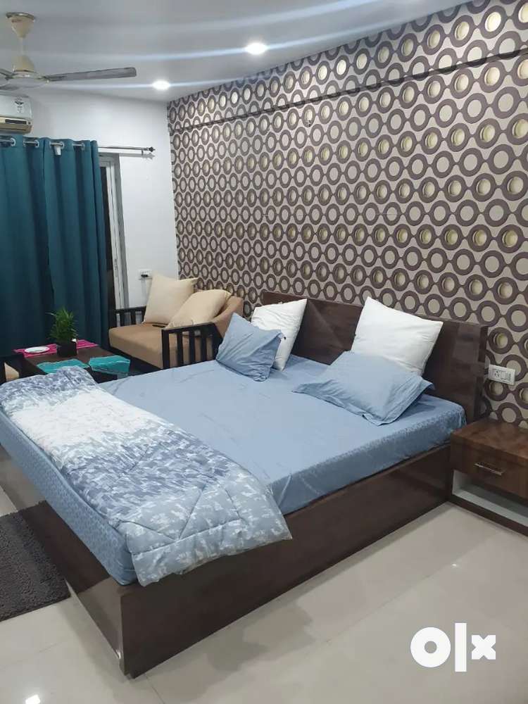 Fully furnished studio apartment for rent in siddha xanadu.