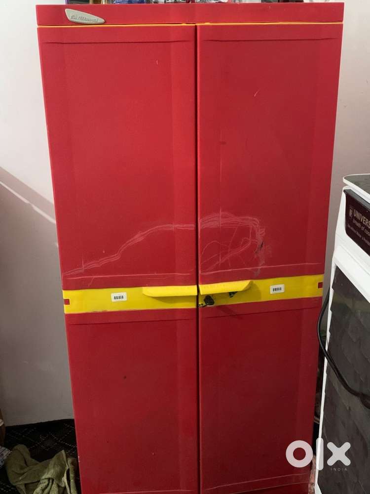 Plastic almirah 4.5feet