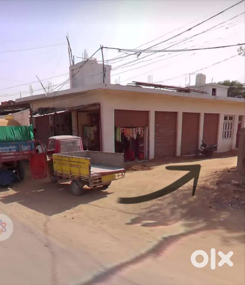 फाउण्डेशन भरा Plat 1000sqft Padma garden ke aage filter ke pehle 33X35