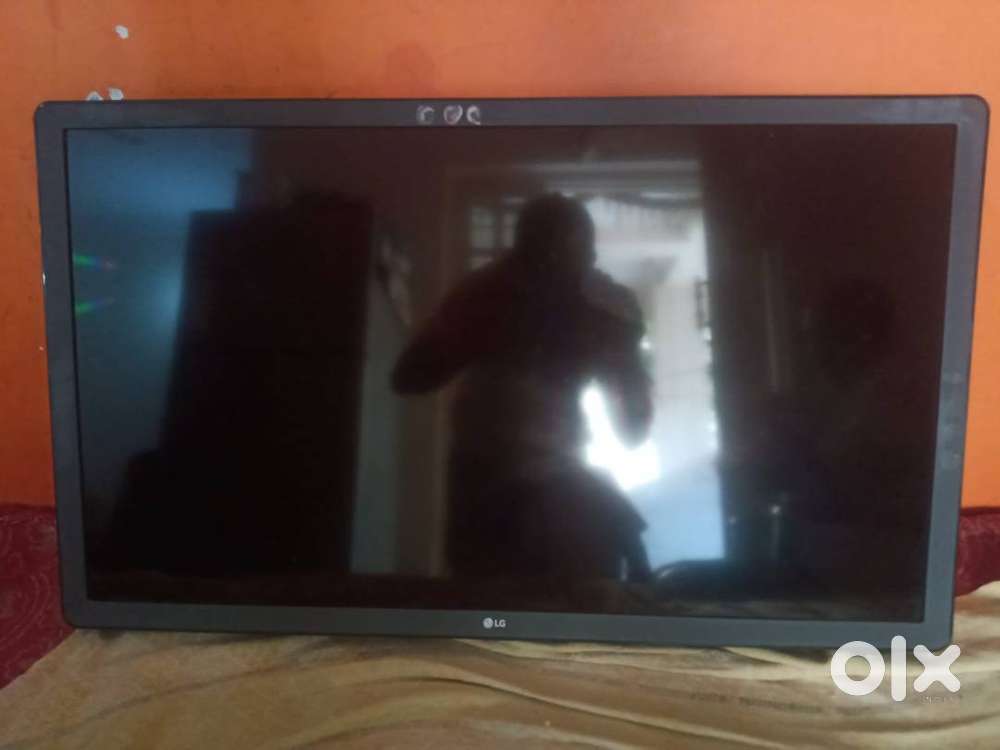 32 LG LED TV